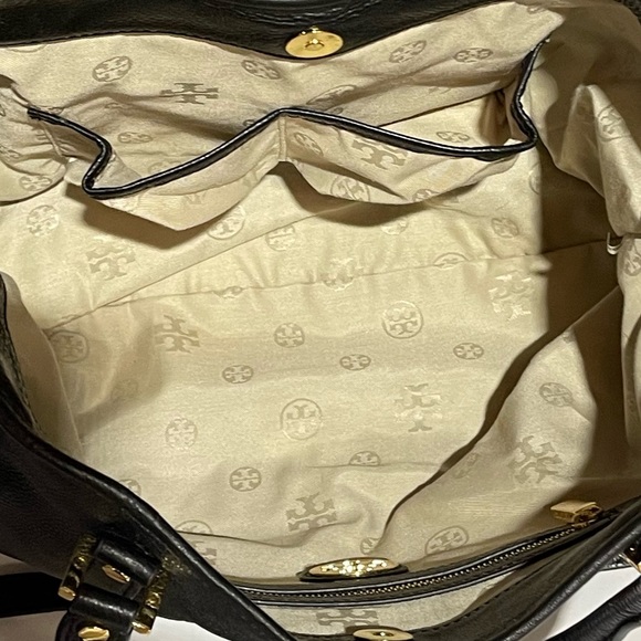 Tory Burch Large Amanda Shoulder Crossbody Handbag Black Leather Gold Hardware - Picture 11 of 16